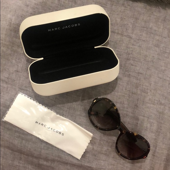 Marc Jacobs Tortoise Round Sunglasses - Picture 1 of 5